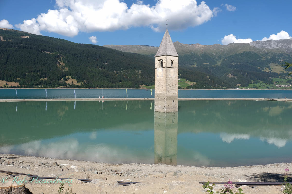 Huiswaarts langs het Reschenmeer